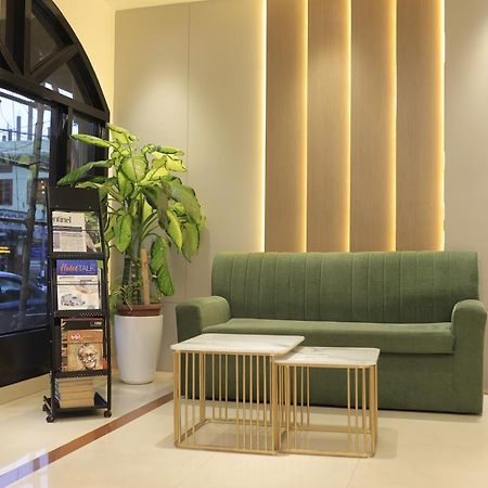 Hotel Prag Continental Guwahati Luaran gambar