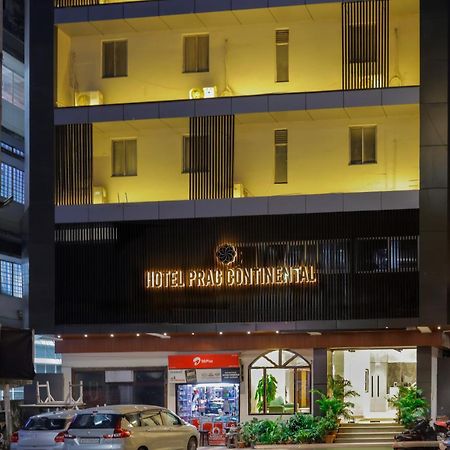 Hotel Prag Continental Guwahati Luaran gambar