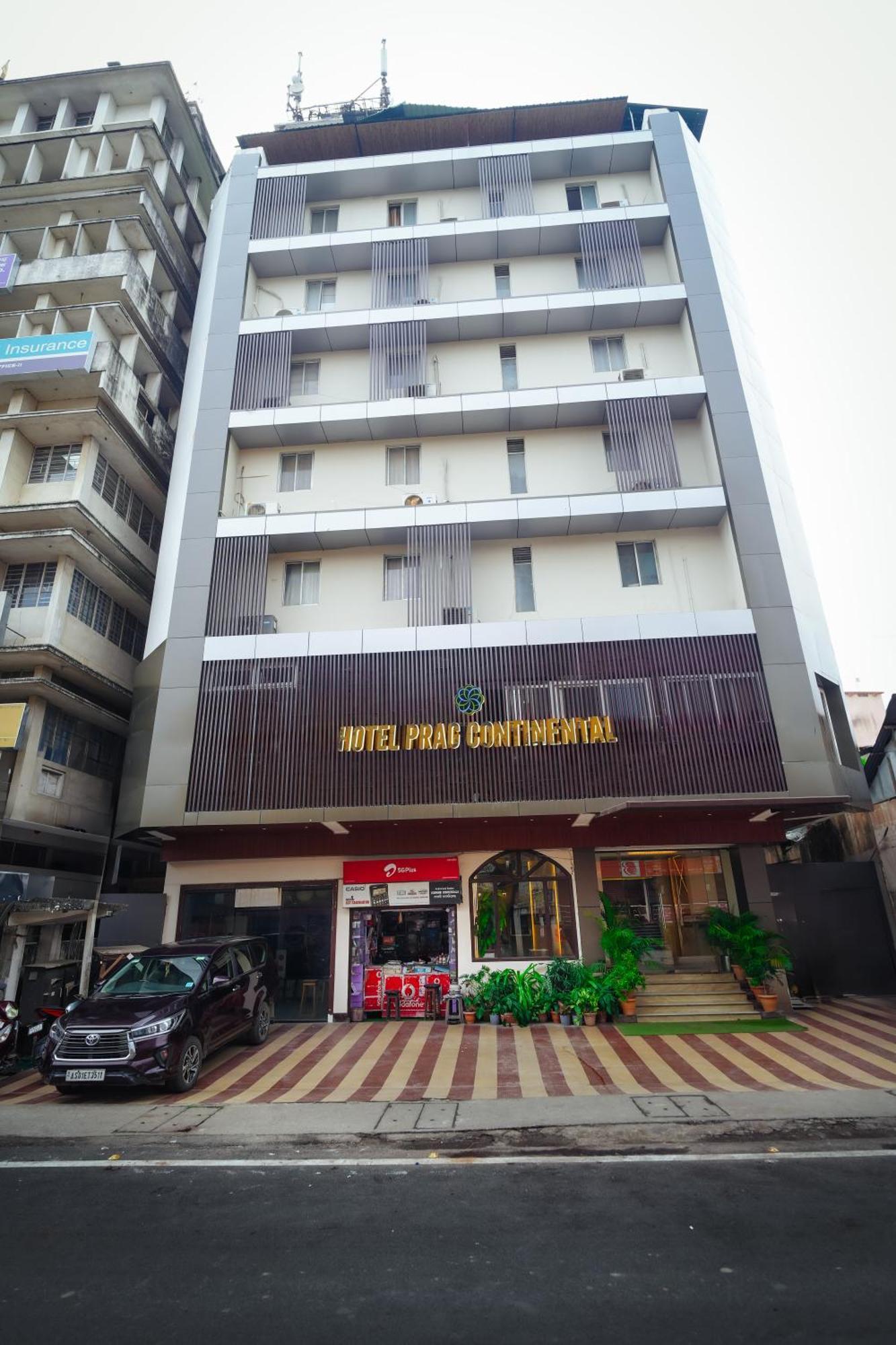 Hotel Prag Continental Guwahati Luaran gambar